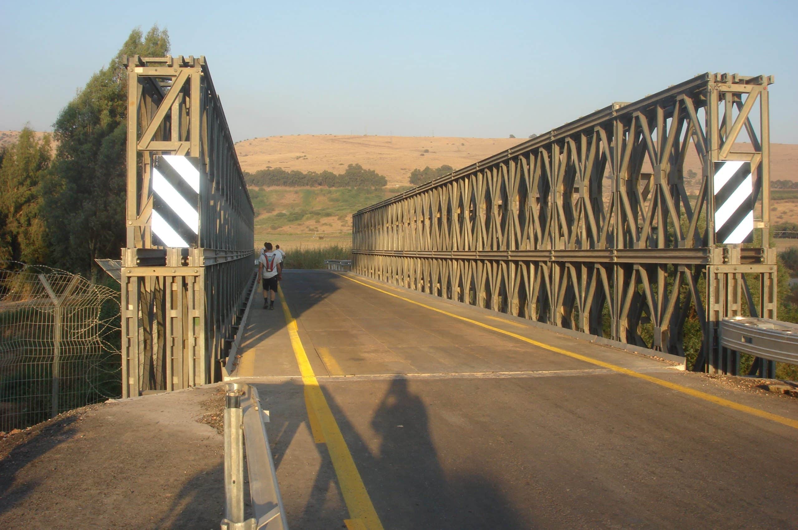 גשר הפקק על נהר הירדן.